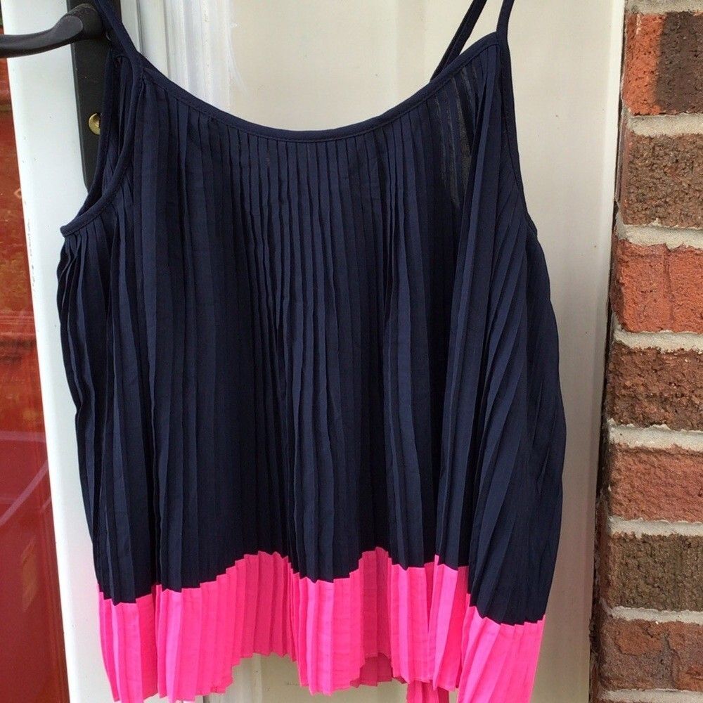 Forever 21 Navy/Pink Micro Pleated Dressy Womens Cami Size Medium